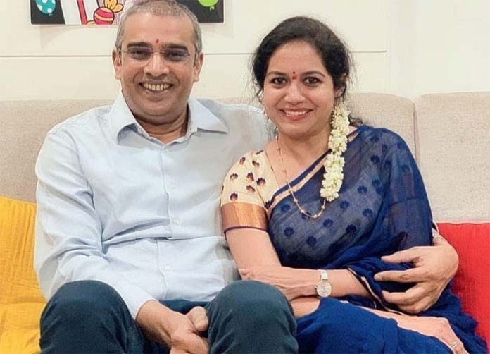 singer sunitha got engaged with businessman ram veerapaneni
