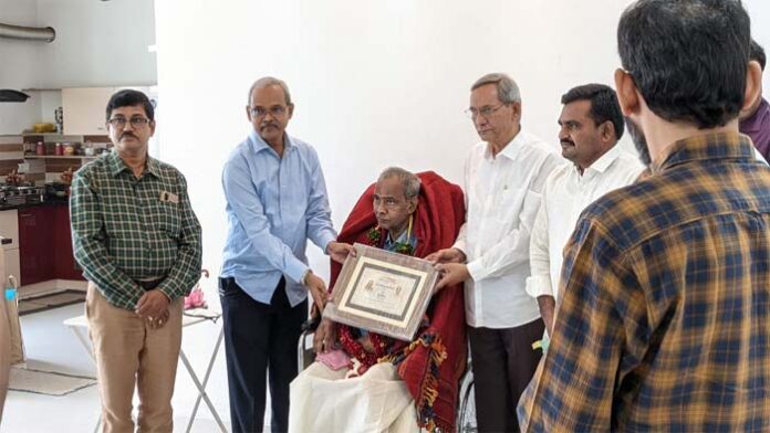 story writer sriramana bags vishwanatha academy award